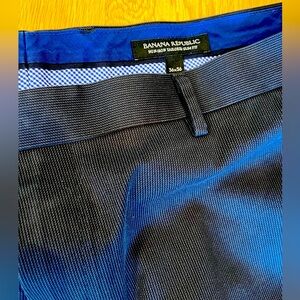 Men’s Banana Republic Navy blue dress pants 36 x 36 flat front, no cuff, slim